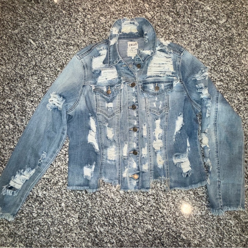 Cello Distressed Plus 1X women’s cropped denim jacket stretch